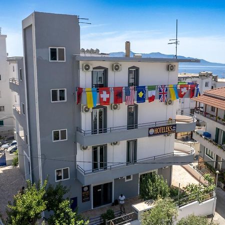 Hoteleks Inn & Suites Sarandë 外观 照片
