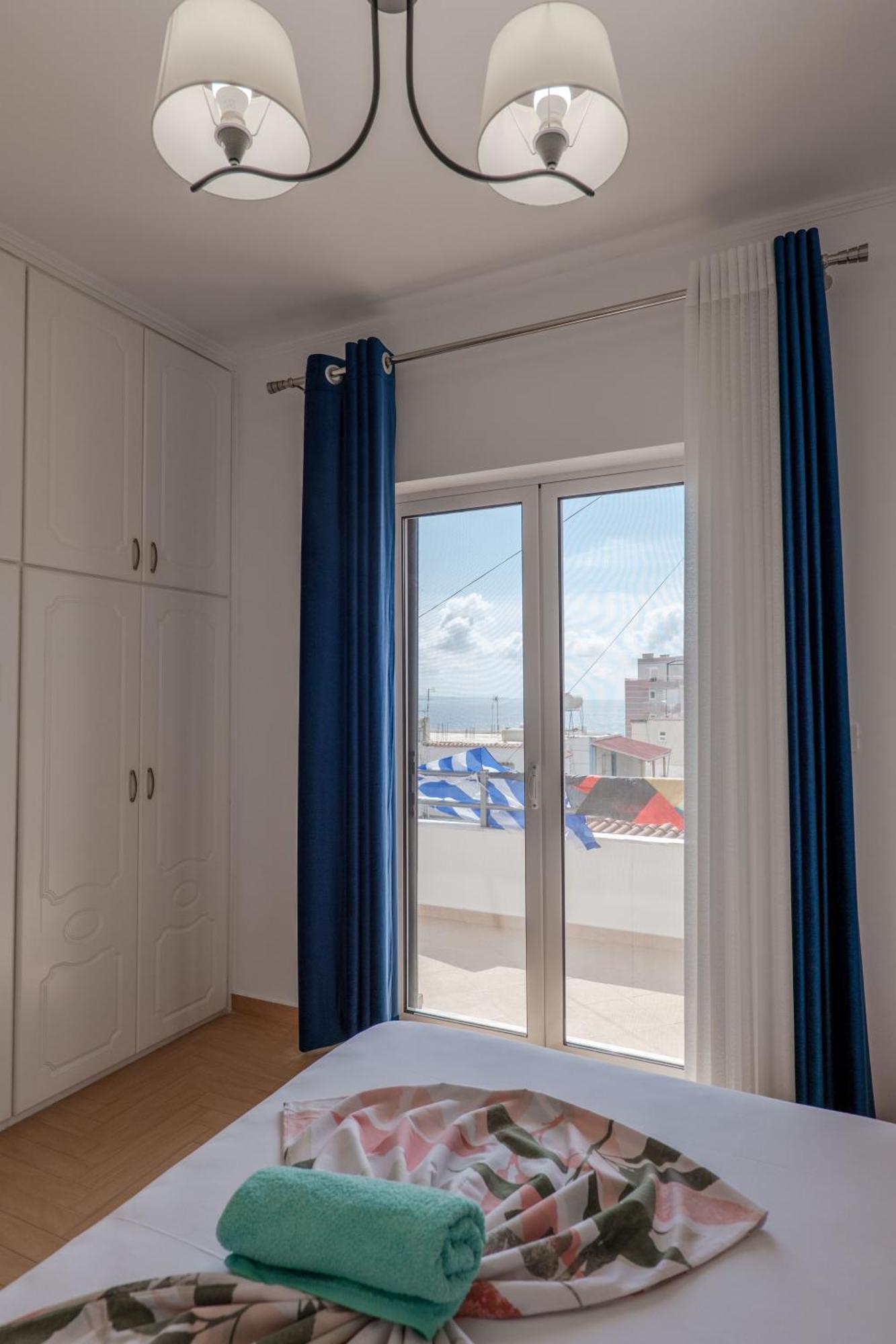 Hoteleks Inn & Suites Sarandë 外观 照片