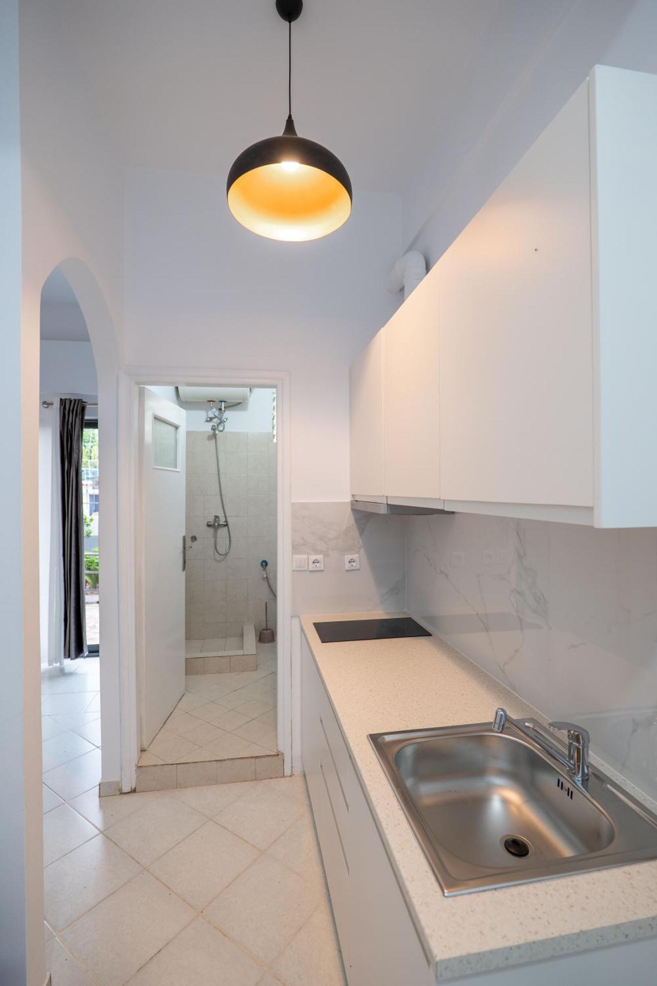 Hoteleks Inn & Suites Sarandë 外观 照片