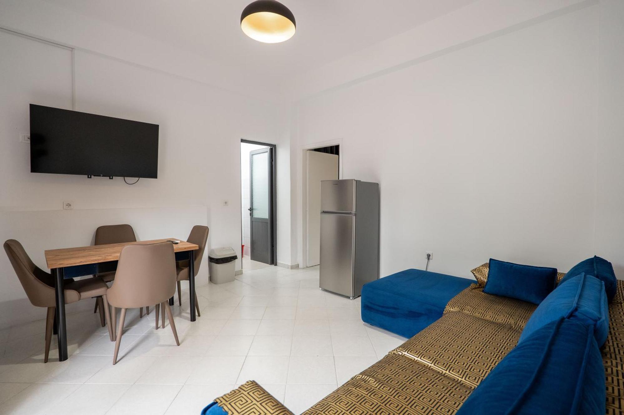 Hoteleks Inn & Suites Sarandë 外观 照片